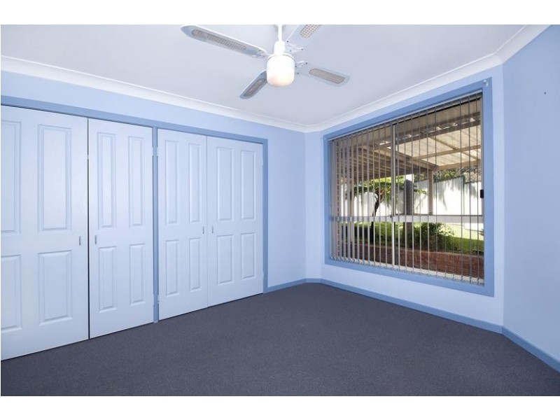 2/2 Lipton Close, Woodrising NSW 2284