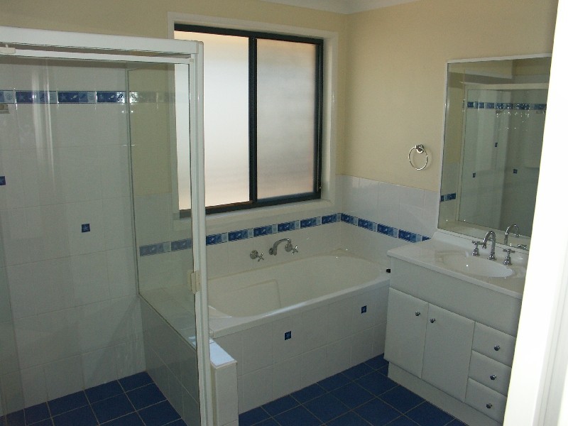 159 The Ridgeway, Bolton Point NSW 2283