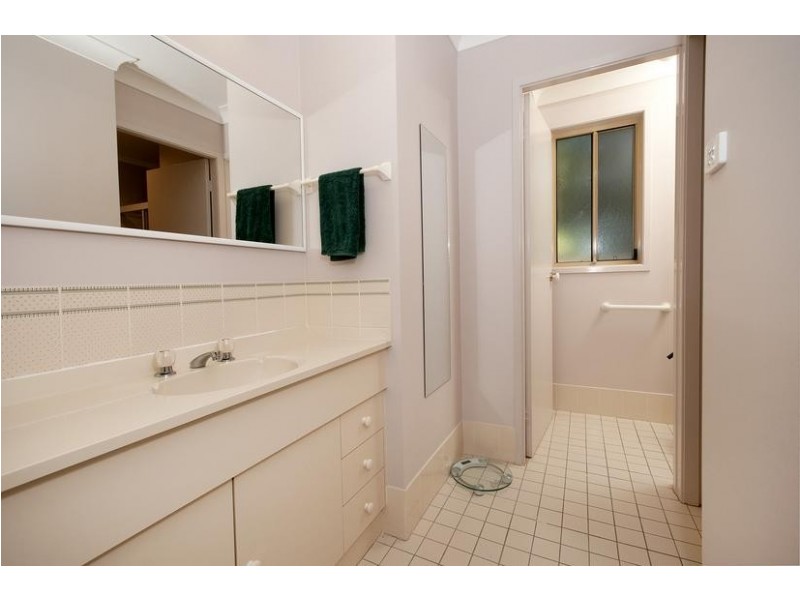 1 Oakhampton Court, Toronto NSW 2283