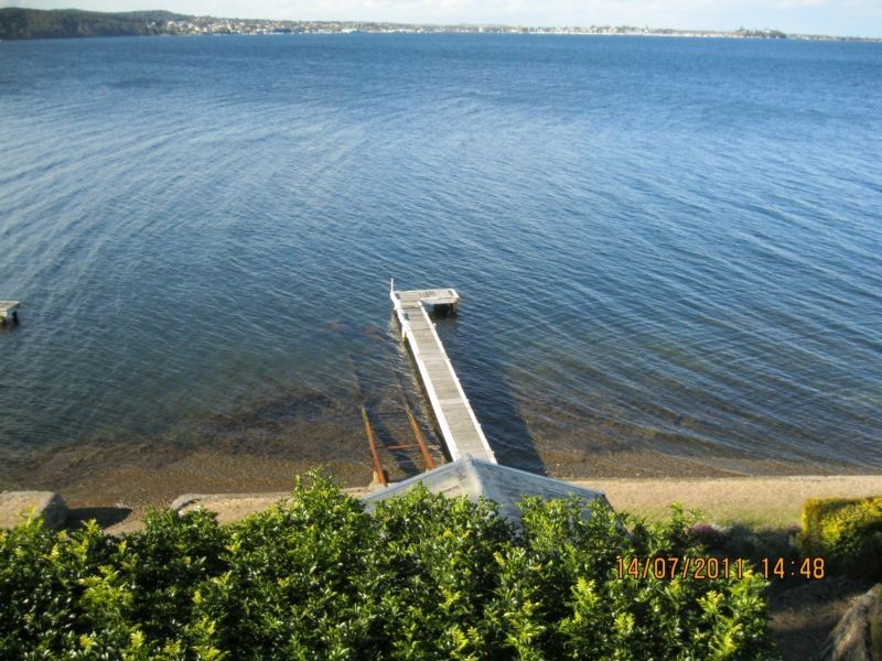 11 Robey Crs, Coal Point NSW 2283