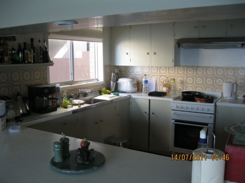 11 Robey Crs, Coal Point NSW 2283