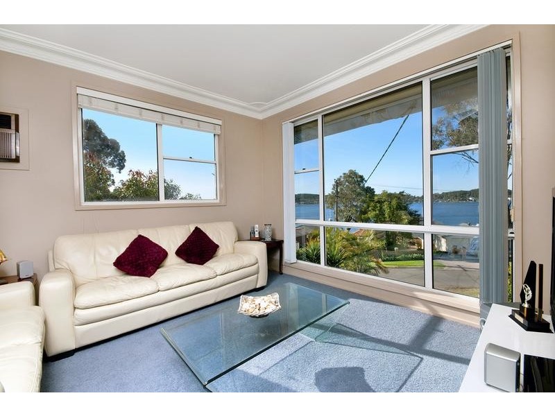 52 Fishing Point Road, Fishing Point NSW 2283