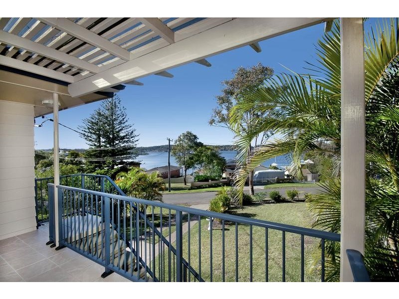 52 Fishing Point Road, Fishing Point NSW 2283