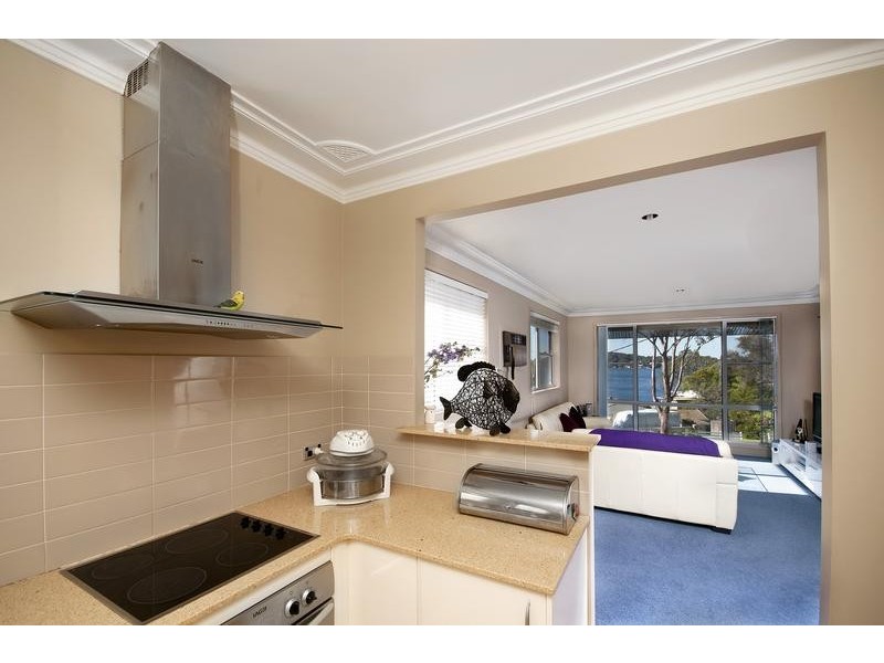 52 Fishing Point Road, Fishing Point NSW 2283