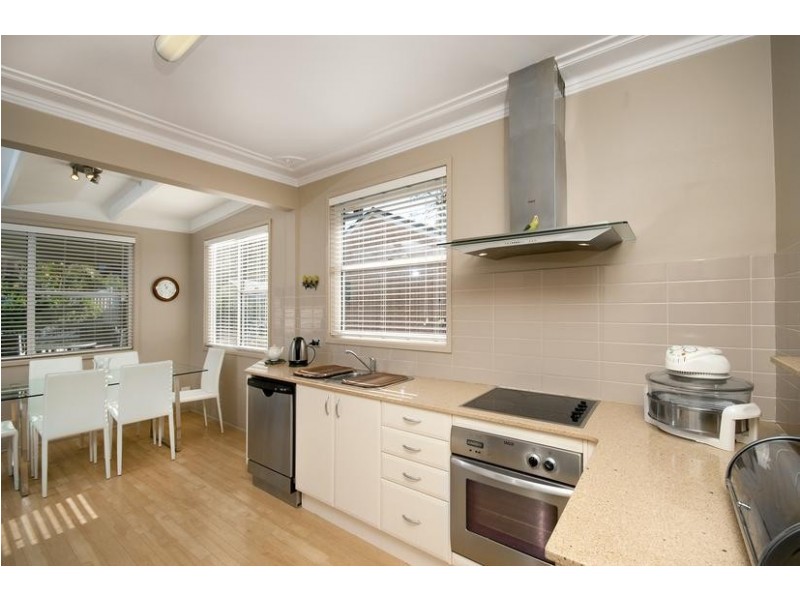 52 Fishing Point Road, Fishing Point NSW 2283