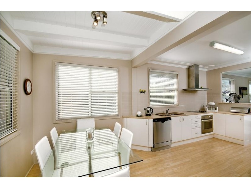 52 Fishing Point Road, Fishing Point NSW 2283