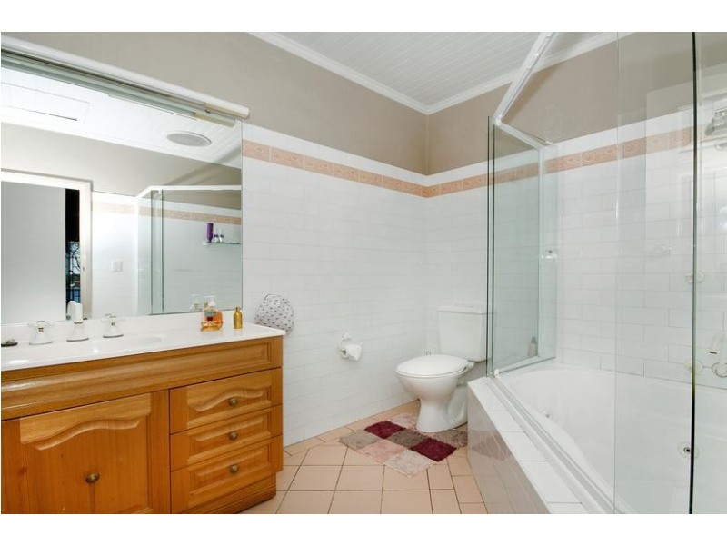 52 Fishing Point Road, Fishing Point NSW 2283