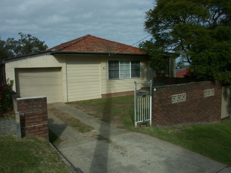 2A Fallside Street, Fishing Point NSW 2283