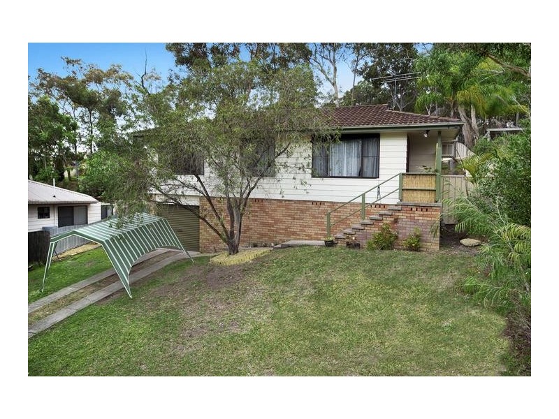 17 Southern Cross Drive, Woodrising NSW 2284