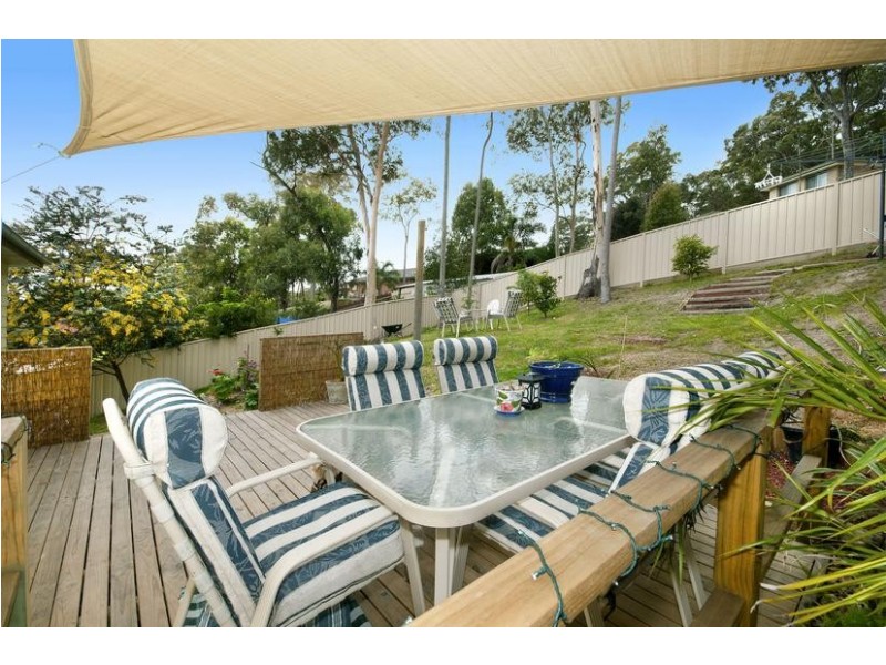 17 Southern Cross Drive, Woodrising NSW 2284