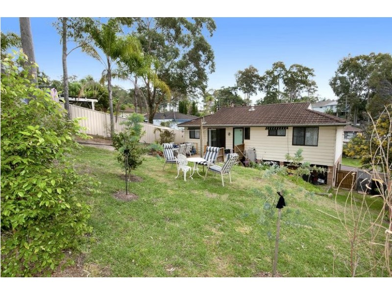 17 Southern Cross Drive, Woodrising NSW 2284