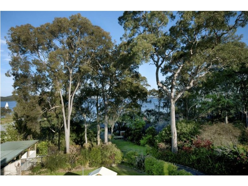 12a Macquarie Street, Bolton Point NSW 2283