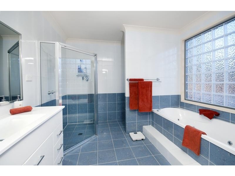 12a Macquarie Street, Bolton Point NSW 2283