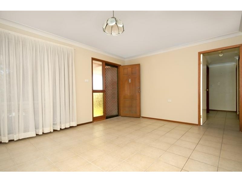 9 Muswellbrook Crescent, Booragul NSW 2284