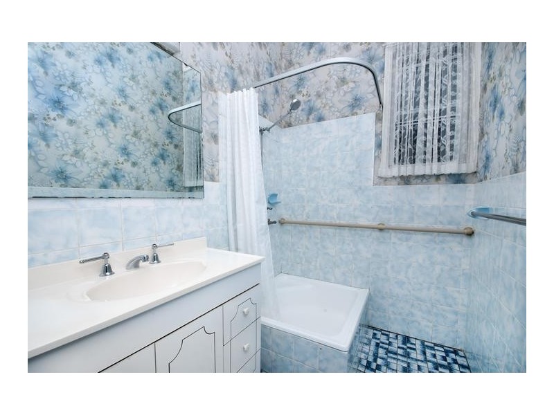 5 Moore Street, Toronto NSW 2283