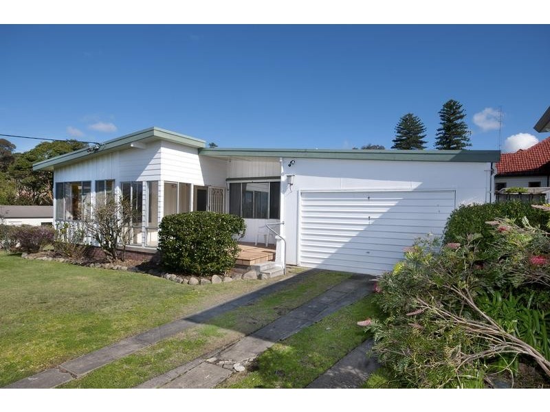 3 Moore Street, Toronto NSW 2283