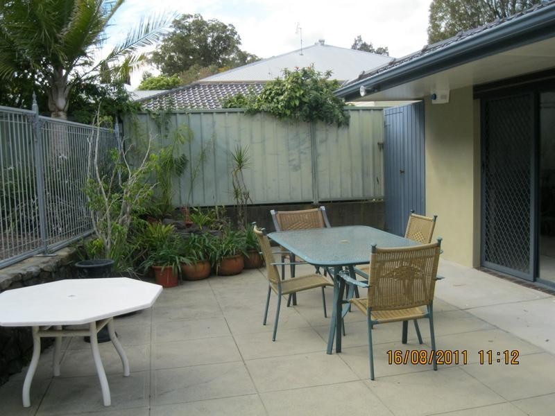 12 Macquarie Street, Bolton Point NSW 2283
