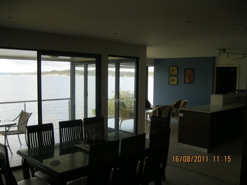 12 Macquarie Street, Bolton Point NSW 2283