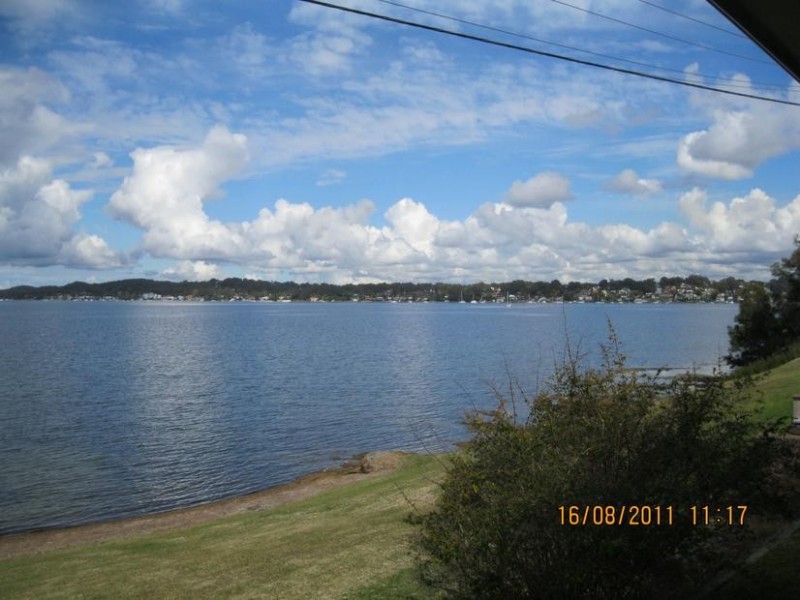 12 Macquarie Street, Bolton Point NSW 2283