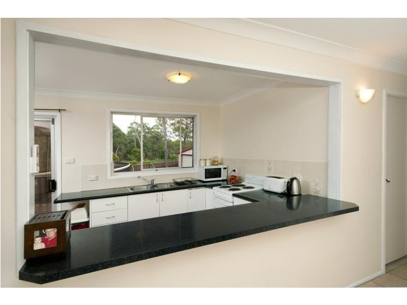 18 Fremantle Drive, Woodrising NSW 2284