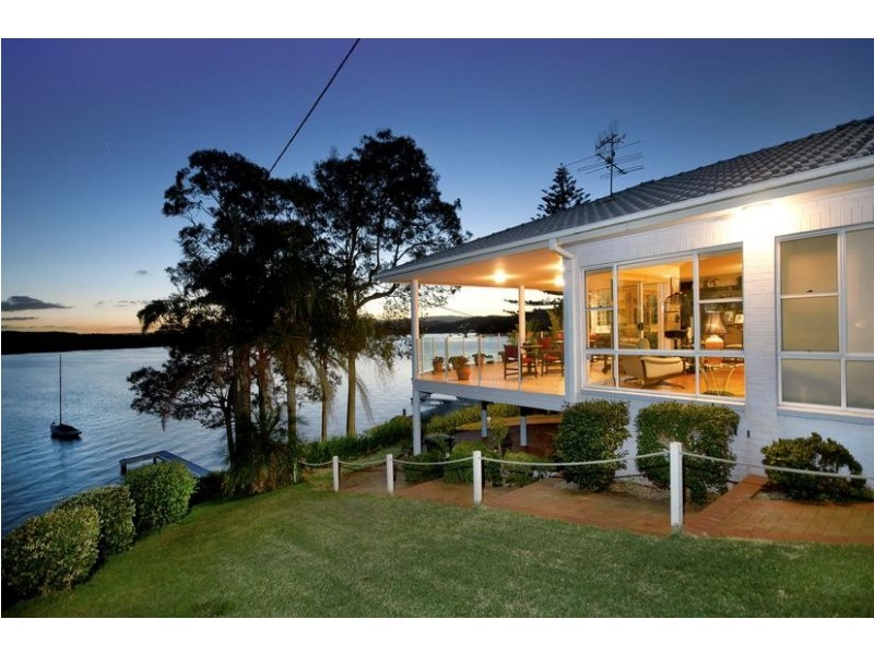 12 Alkira Street, Coal Point NSW 2283