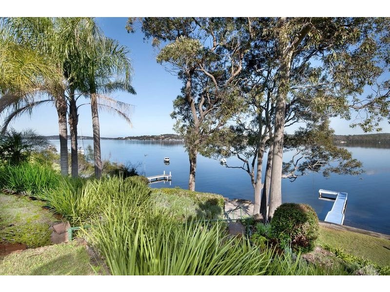 12 Alkira Street, Coal Point NSW 2283