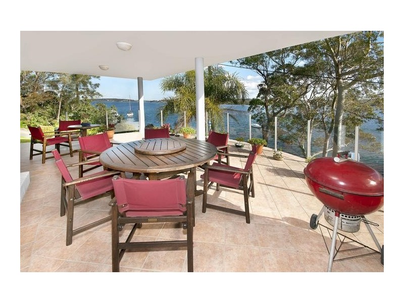 12 Alkira Street, Coal Point NSW 2283