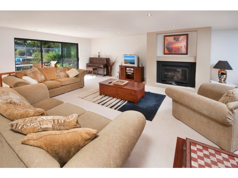 12 Macquarie Street, Bolton Point NSW 2283