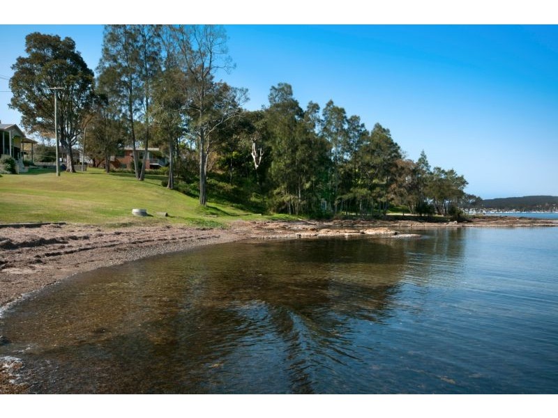 12 Macquarie Street, Bolton Point NSW 2283