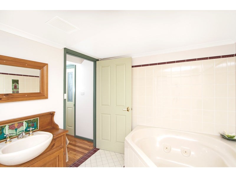 36 Ascot Parade, Blackalls Park NSW 2283