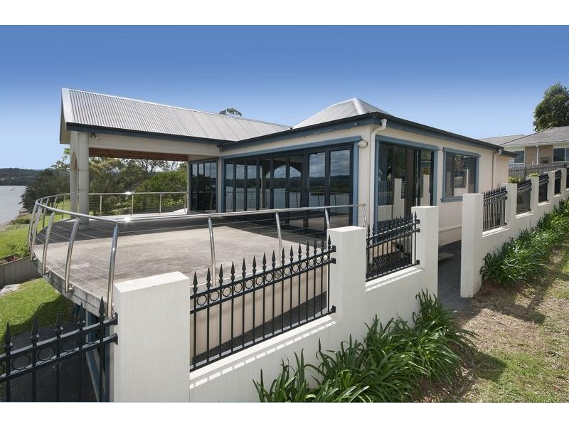 1 Fig Tree Lane, Fennell Bay NSW 2283