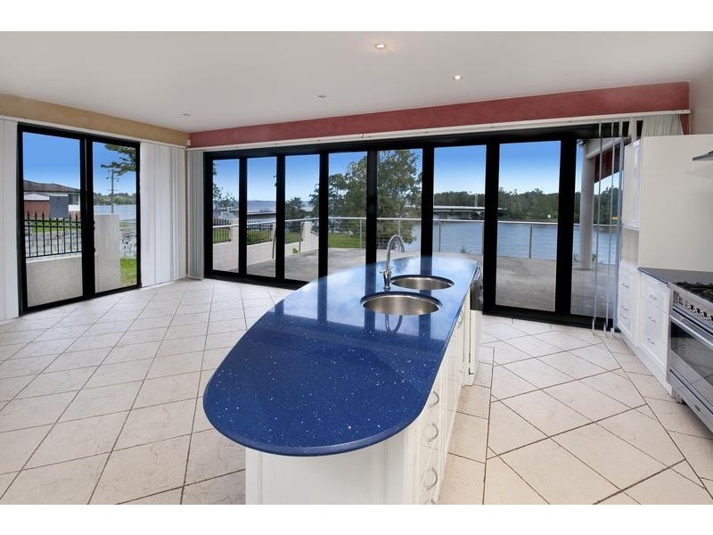 1 Fig Tree Lane, Fennell Bay NSW 2283