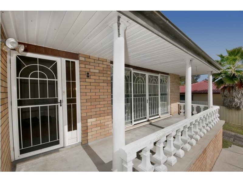 8 Goldsmith Avenue, Fennell Bay NSW 2283