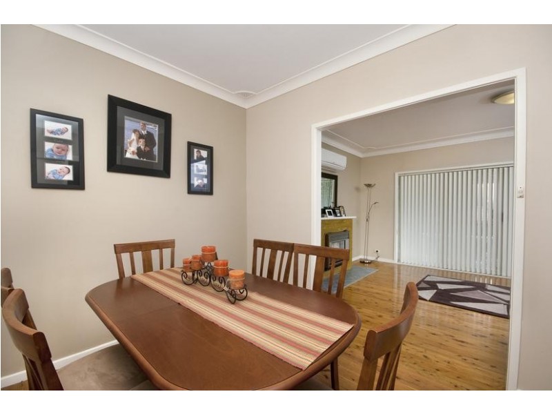 8 Goldsmith Avenue, Fennell Bay NSW 2283