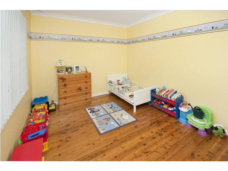 8 Goldsmith Avenue, Fennell Bay NSW 2283