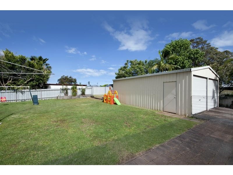 8 Goldsmith Avenue, Fennell Bay NSW 2283