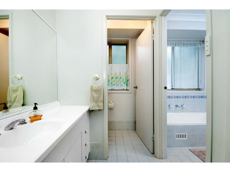 5 Express Circuit, Marmong Point NSW 2284