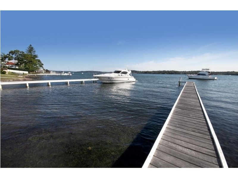 57 Coal Point Road, Coal Point NSW 2283