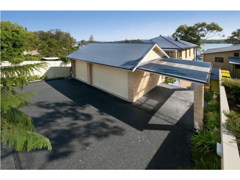 57 Coal Point Road, Coal Point NSW 2283