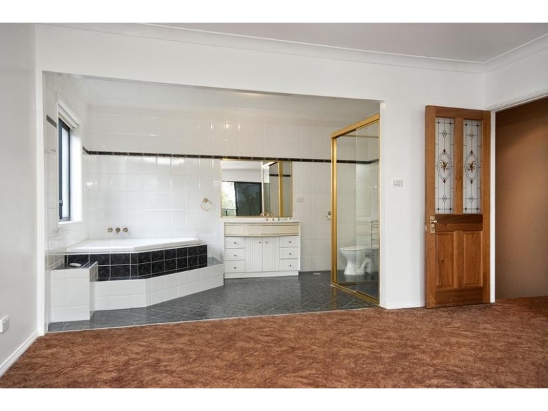 40 Coal Point Road, Coal Point NSW 2283