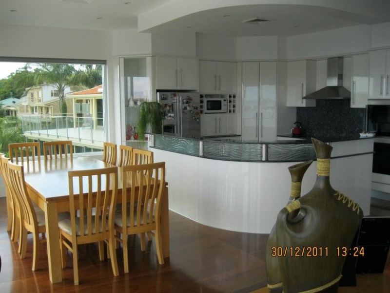 76 Sunlight Parade, Fishing Point NSW 2283
