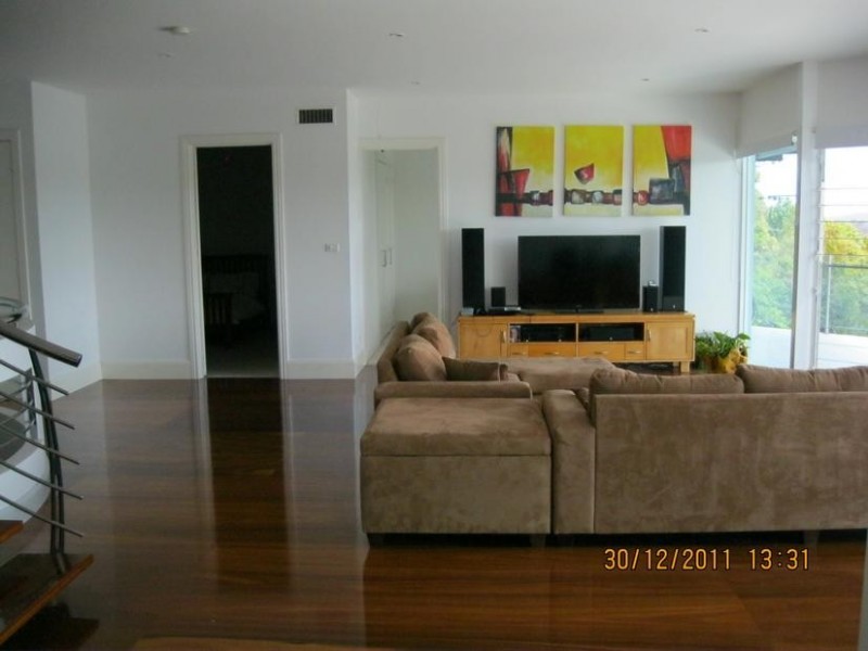 76 Sunlight Parade, Fishing Point NSW 2283