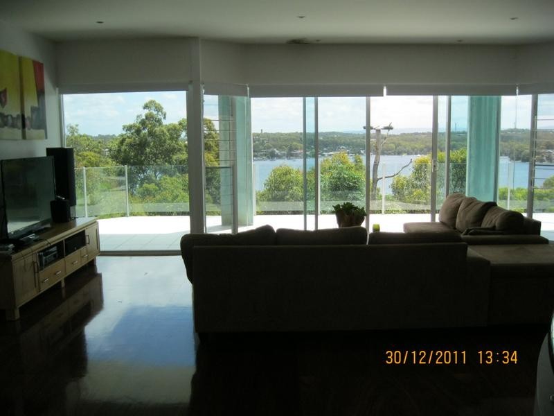 76 Sunlight Parade, Fishing Point NSW 2283