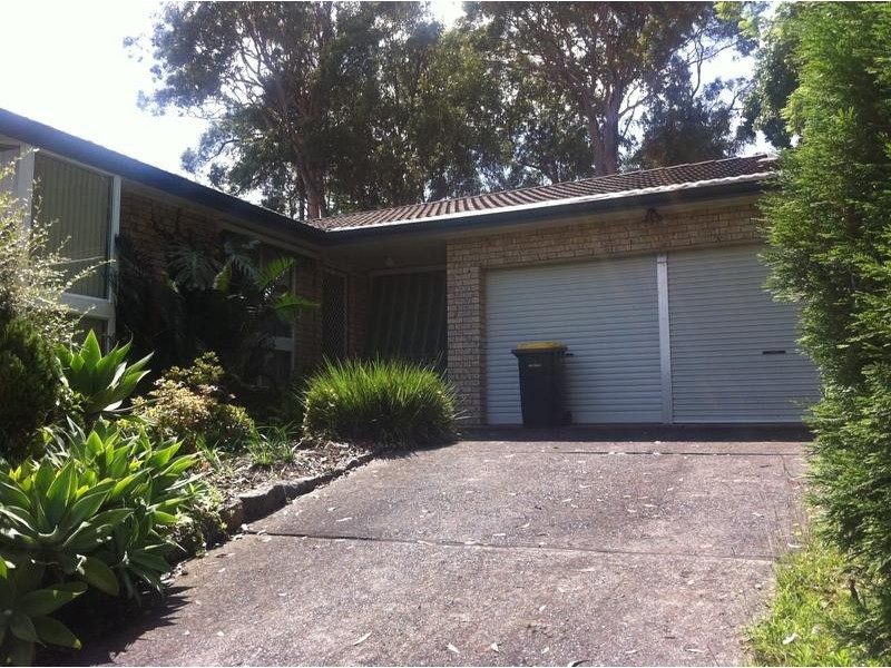 4 Bertram Close, Woodrising NSW 2284
