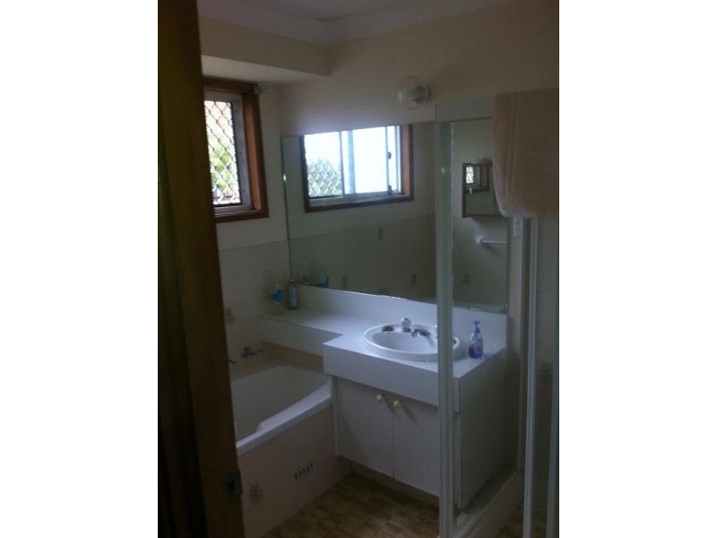 4 Bertram Close, Woodrising NSW 2284