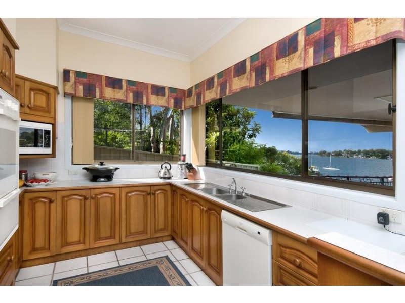 144 Sealand Road, Fishing Point NSW 2283