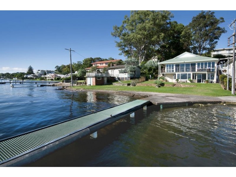 8 Yaringa Lane, Carey Bay NSW 2283