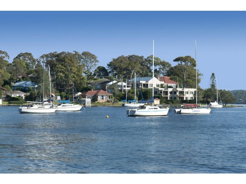 8 Yaringa Lane, Carey Bay NSW 2283