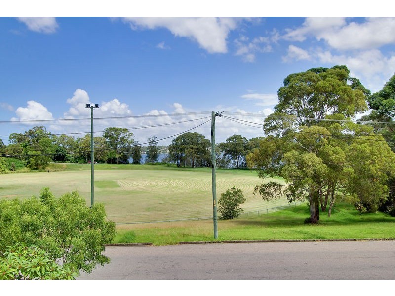 32 Roy Avenue, Bolton Point NSW 2283