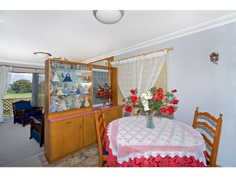 32 Roy Avenue, Bolton Point NSW 2283